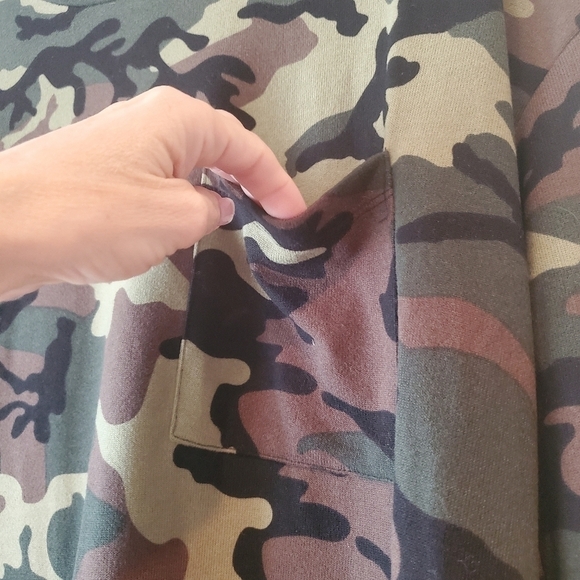 Anthropologie Sanctuary Camouflage Crewneck Chest Pocket Shirt Top - Picture 4 of 8